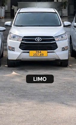 Xe 7 chỗ Toyota Innova Limo rộng rãi biển số 78A Phú Yên
