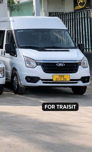 Xe 16 chỗ Ford Transit phục vụ đoàn đông, du lịch cưới hỏi Phú Yên